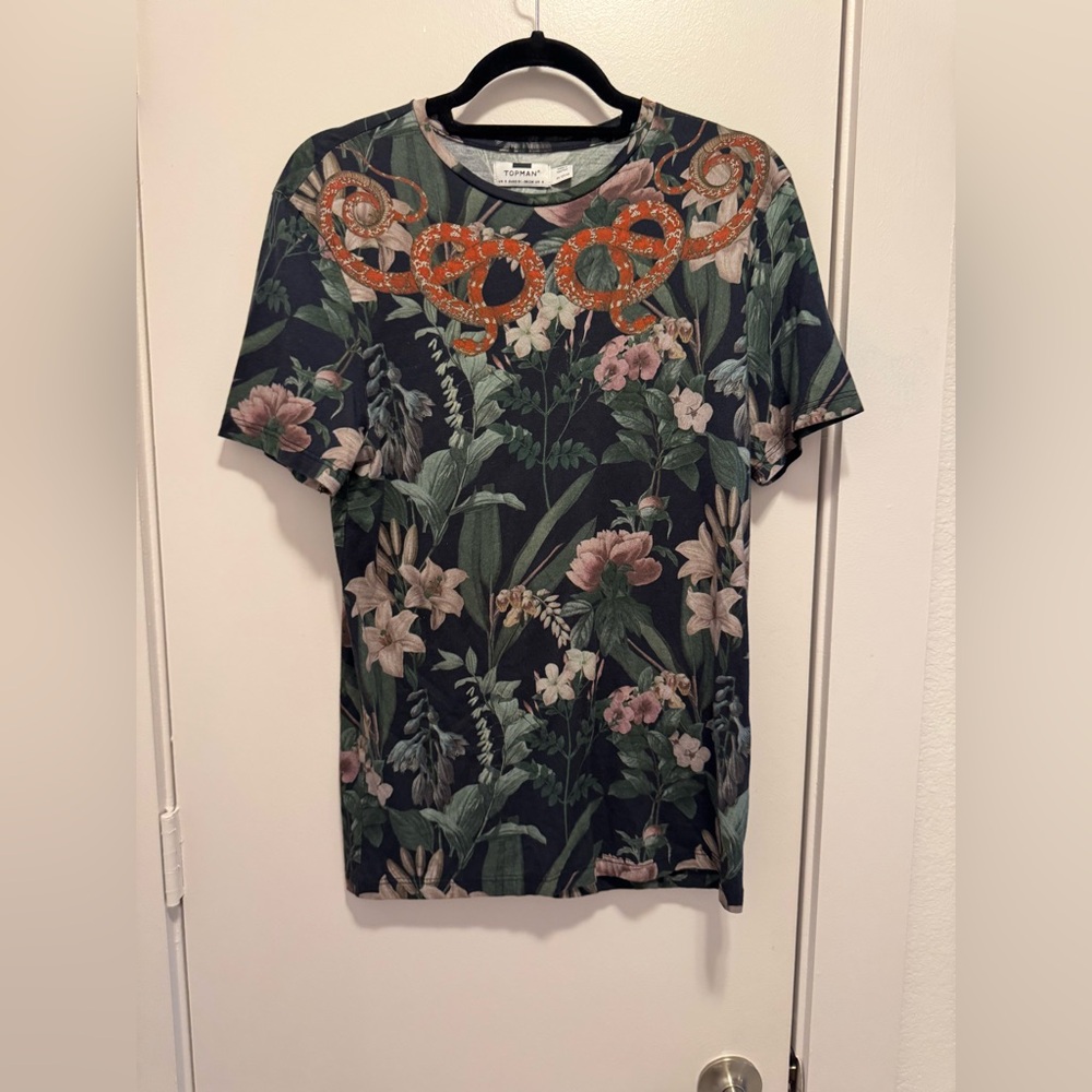 Topman Men Small Graphic T Shirt  NWOT